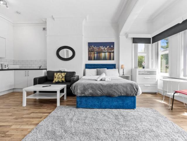Apartment for rent in East End Park, West Yorkshire