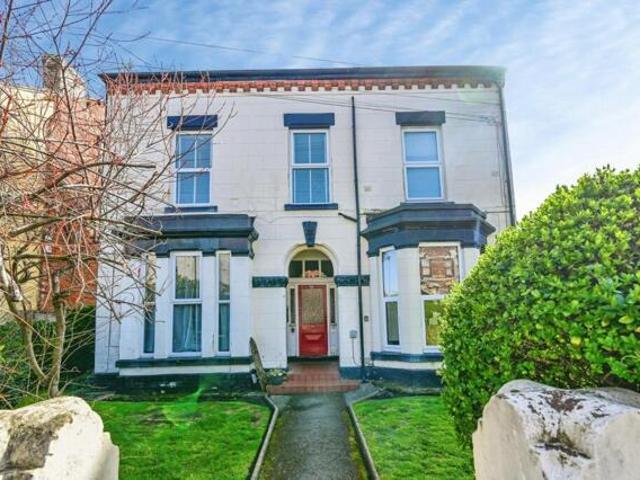 Apartment for sale in Great Crosby, Sefton