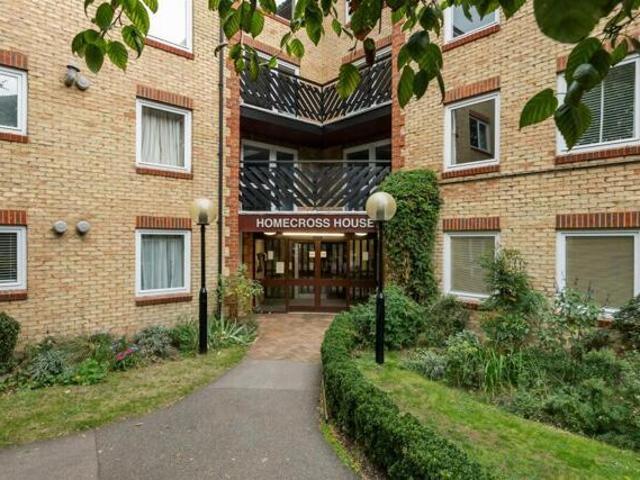 Apartment for sale in London Borough of Hounslow, Greater London