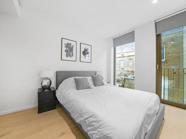 Apartment for sale in West Smithfield, Lyons