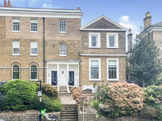 Apartment for sale in London Borough of Lewisham, Blackheath