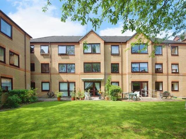 Apartment for sale in North Finchley, Isle Of Man