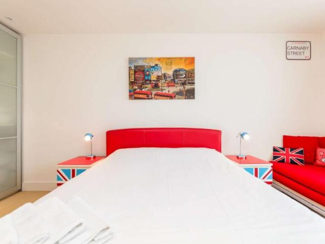Apartment for rent in Lyons, Greater London