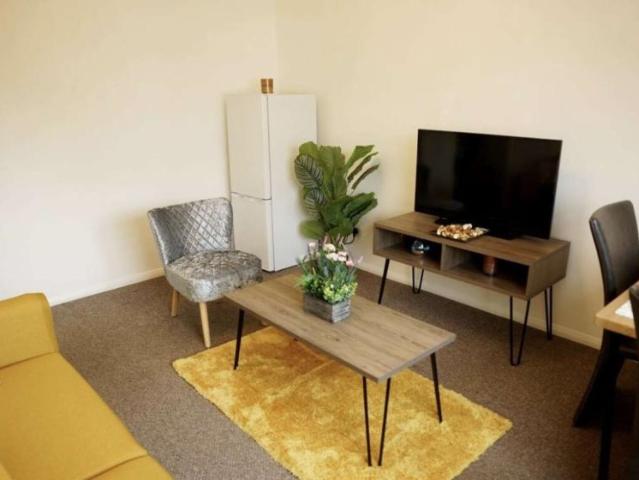 Apartment for rent in Lyons, Greater London
