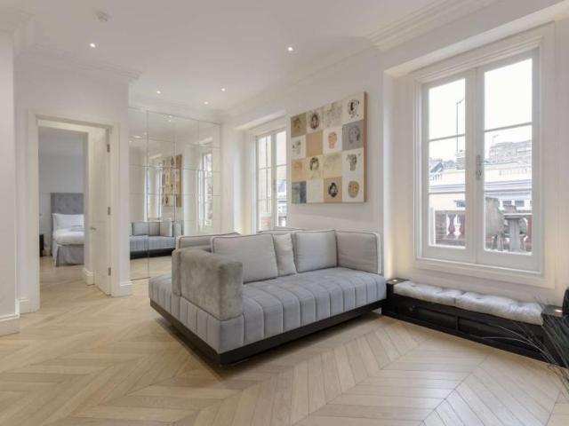 Apartment for rent in Lyons, Greater London
