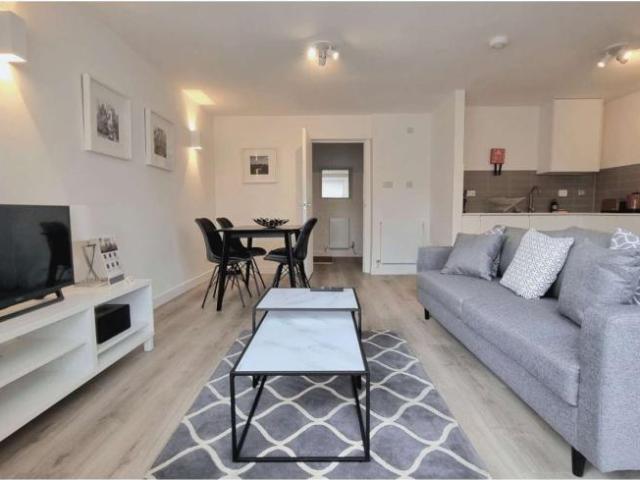 Apartment for rent in Lyons, Greater London