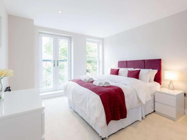 Apartment for rent in Lyons, Greater London