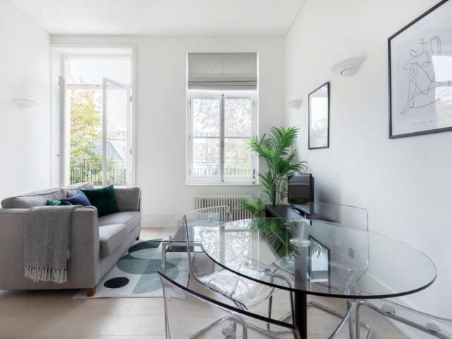 Apartment for rent in Lyons, Greater London
