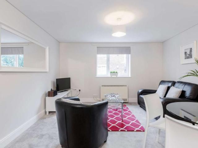Apartment for rent in Lyons, Greater London