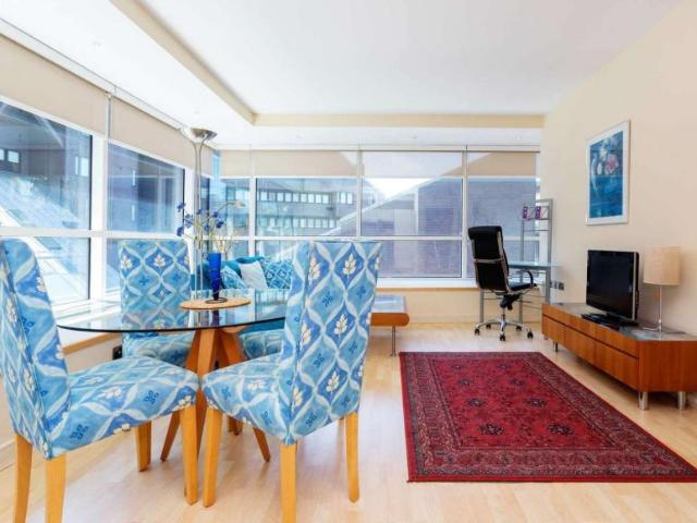 Apartment for rent in Lyons, Greater London