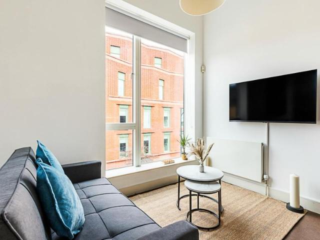 Apartment for rent in Chalk Farm, Greater London