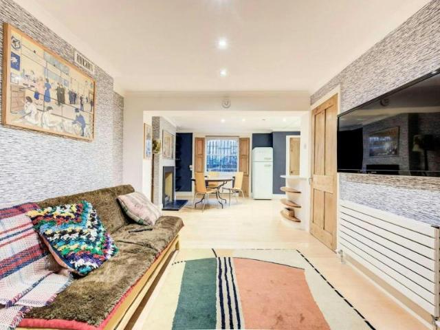 Apartment for rent in Kennington, Greater London