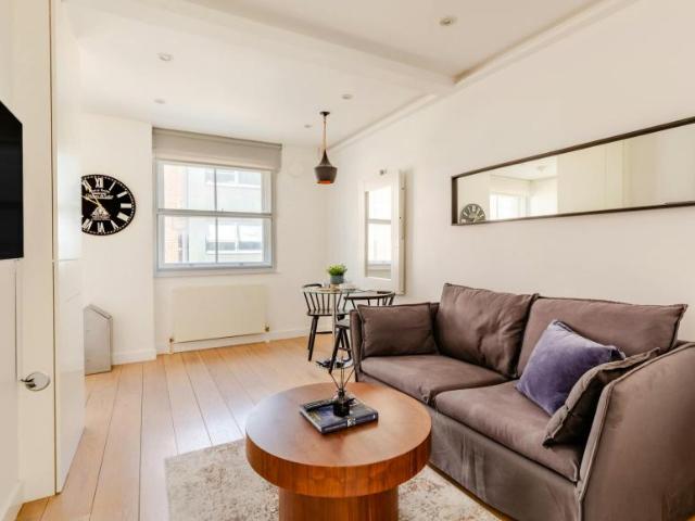 Apartment for rent in Soho, Greater London