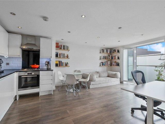 Apartment for sale in City of London, Greater London