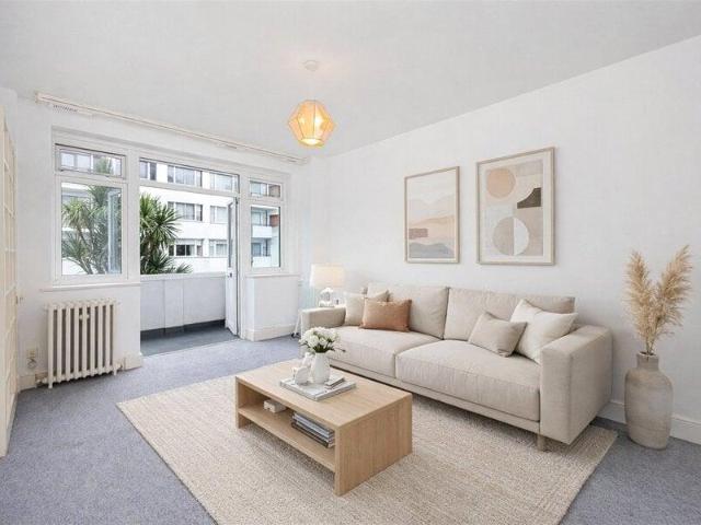 Apartment for sale in City of London, Greater London