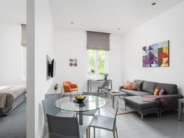 Apartment for rent in Earl's Court, Greater London