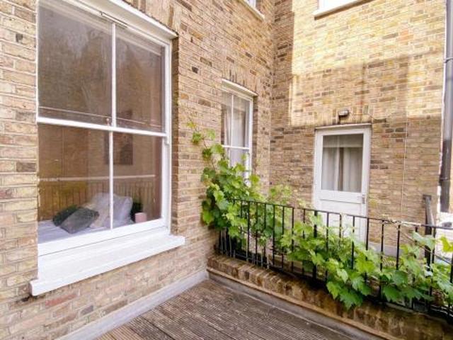 Apartment for rent in Brompton, Greater London