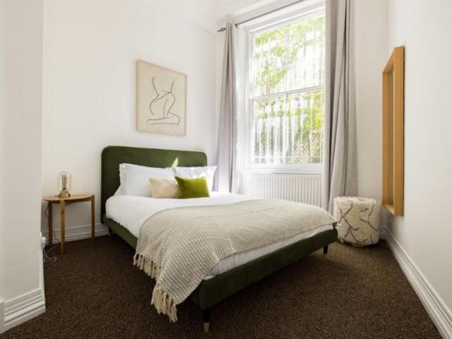 Apartment for rent in Earl's Court, Greater London