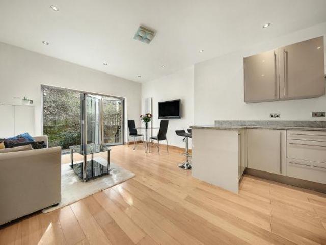 Apartment for rent in Fulham, Greater London