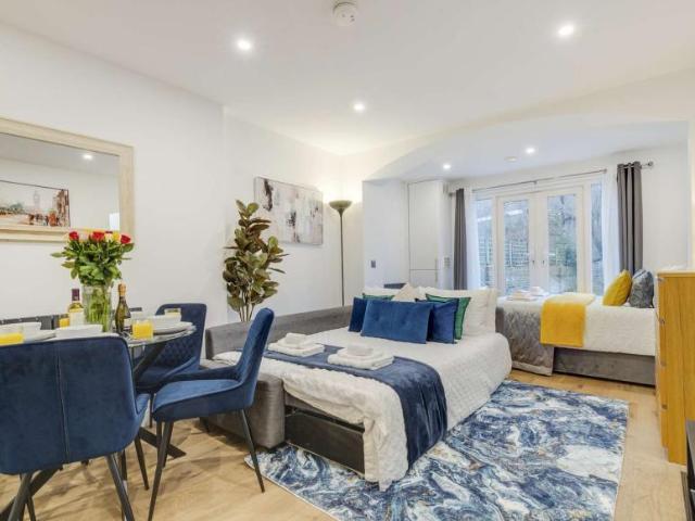 Apartment for rent in Lyons, Greater London