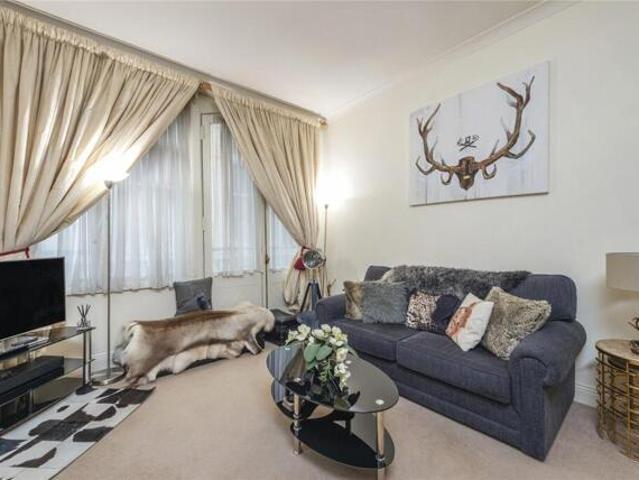 Apartment for sale in Aldgate, Lyons