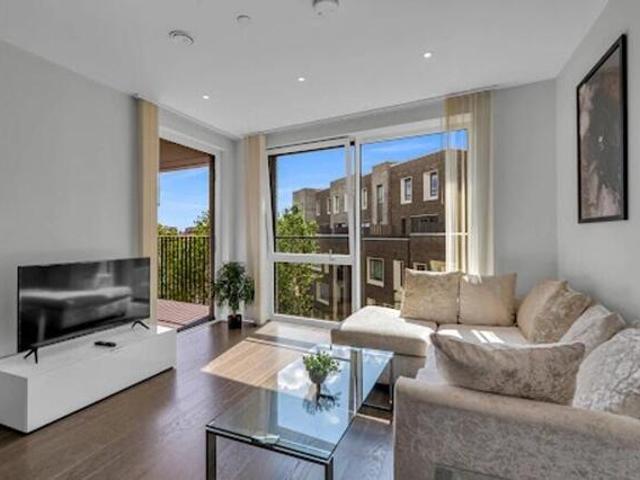Apartment for sale in Walworth, Greater London