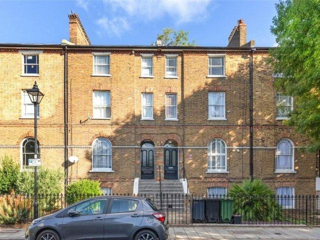Apartment for sale in Stockwell Park, Greater London