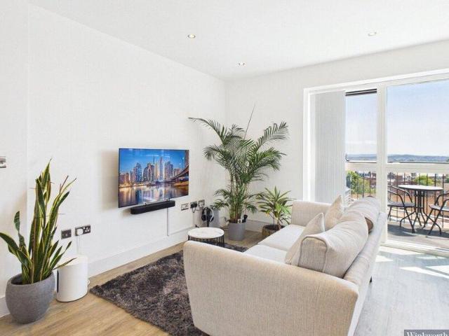 Apartment for sale in London Borough of Harrow, Greater London