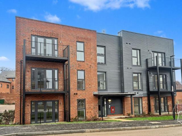 Apartment for sale in Bray Wick, Bray