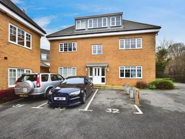 Apartment for sale in Midway, Kent