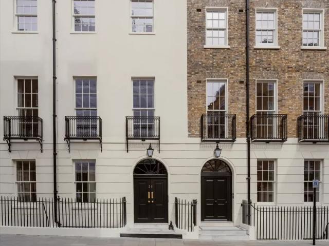 Apartment for sale in Mayfair, Greater London