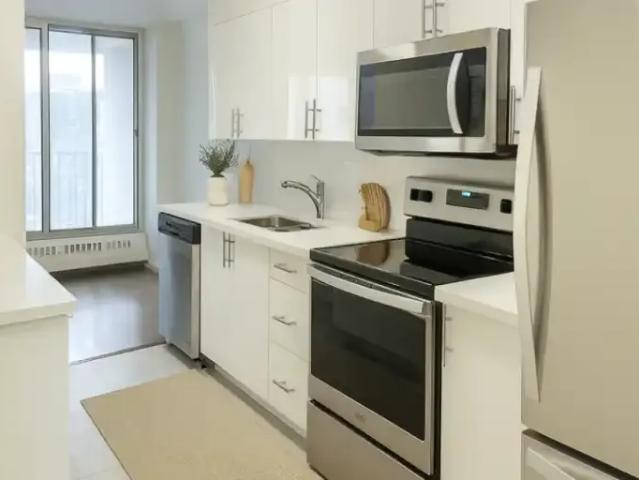 Apartment for rent in Burnhamthorpe, Mississauga