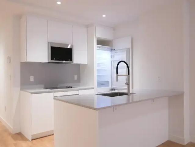 Apartment for rent in St. Leonard's, Quebec