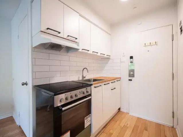 Apartment for rent in St. Leonard's, Quebec
