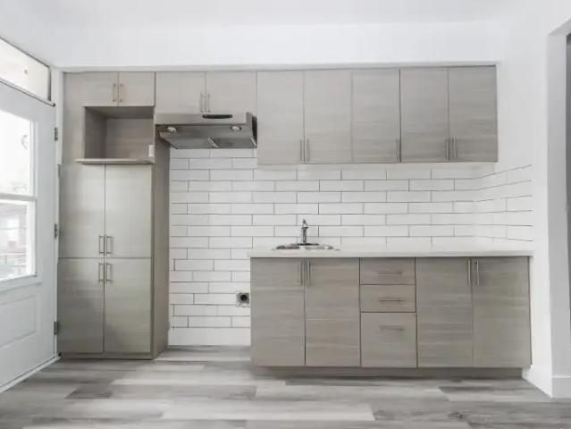 Apartment for rent in St. Leonard's, Quebec