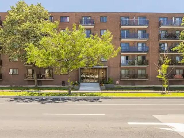 Apartment for rent in Saint-Laurent, Montréal