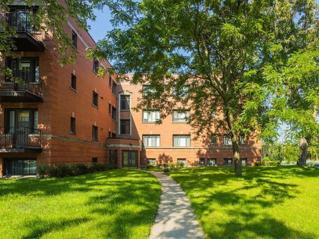 Apartment for rent in Mont-royal, Quebec