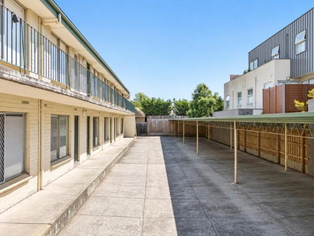 Apartment for sale in Murrumbeena, Melbourne