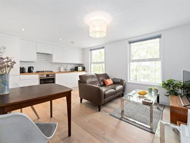 Apartment for sale in London Borough of Lewisham, Greater London