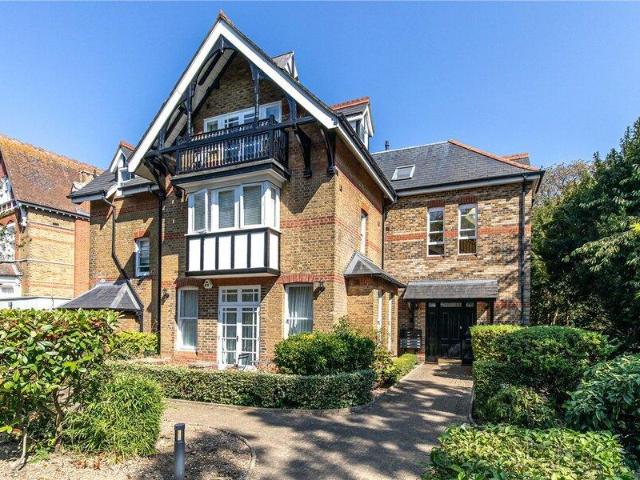 Apartment for sale in Cat Hill, England