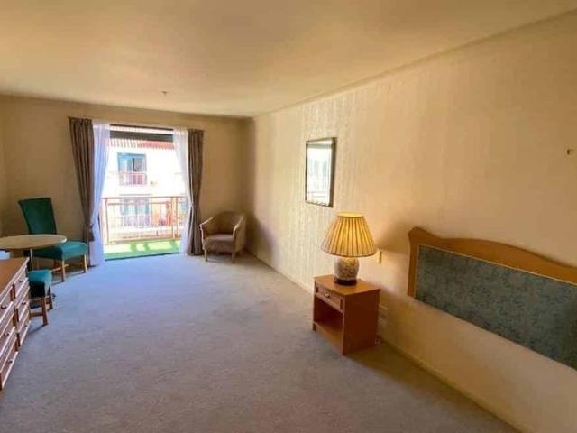 Apartment for rent in Whangaparaoa