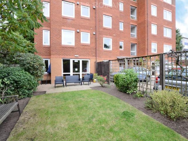 Apartment for rent in Surbiton, Greater London