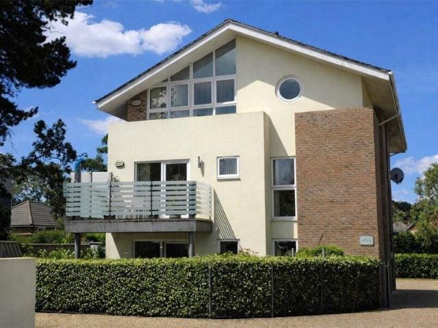 Apartment for sale in England