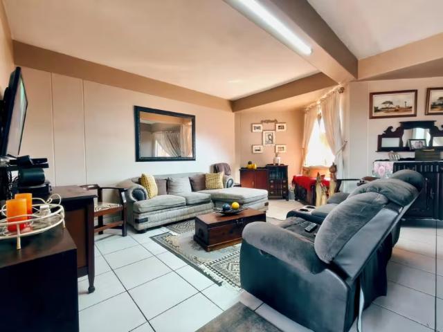 Apartment for sale in Potchefstroom, Tlokwe Local Municipality