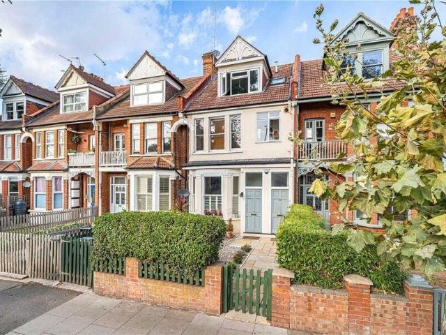 Apartment for sale in Cat Hill, England