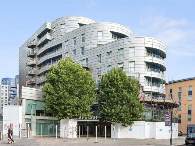 Apartment for sale in Queensland Road, Greater London
