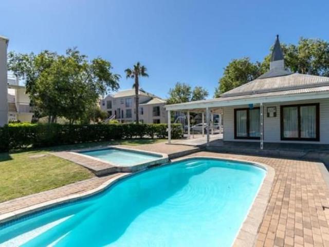 Apartment for rent in Table View, Cape Town