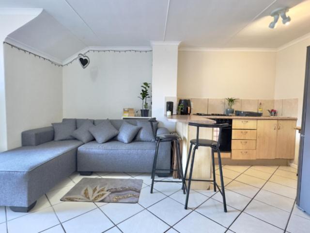 Apartment for rent in Gordon's Bay, Western Cape