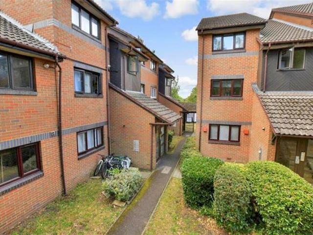 Apartment for sale in Romford, Havering