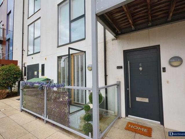 Apartment for sale in Romford, Havering